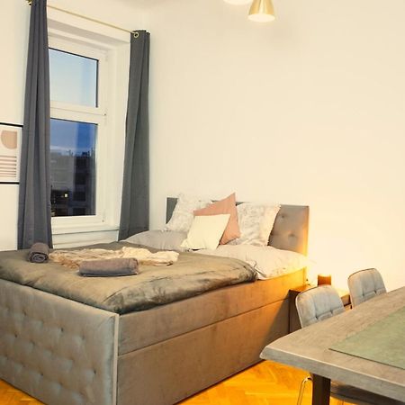 Vienna Home Stay Apartments Exterior photo